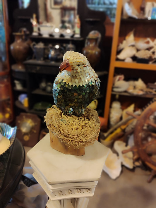 Escultura del águila de abulón