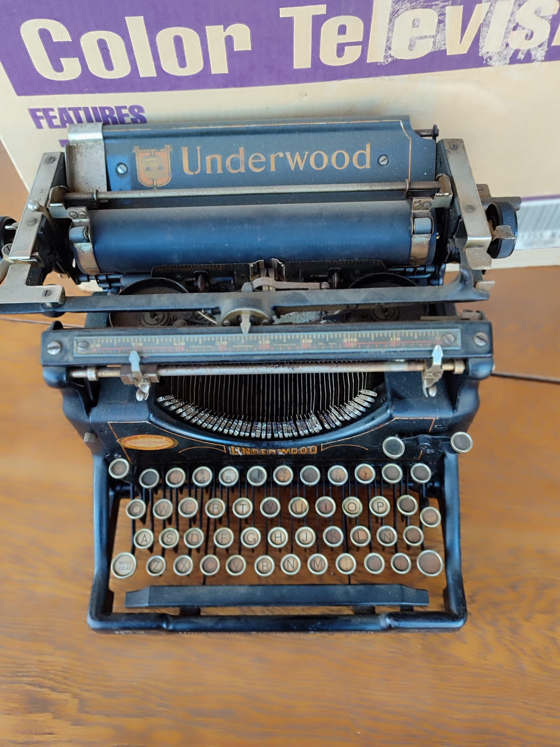 Underwood Typewriter - Antiques Bazaar Ensenada