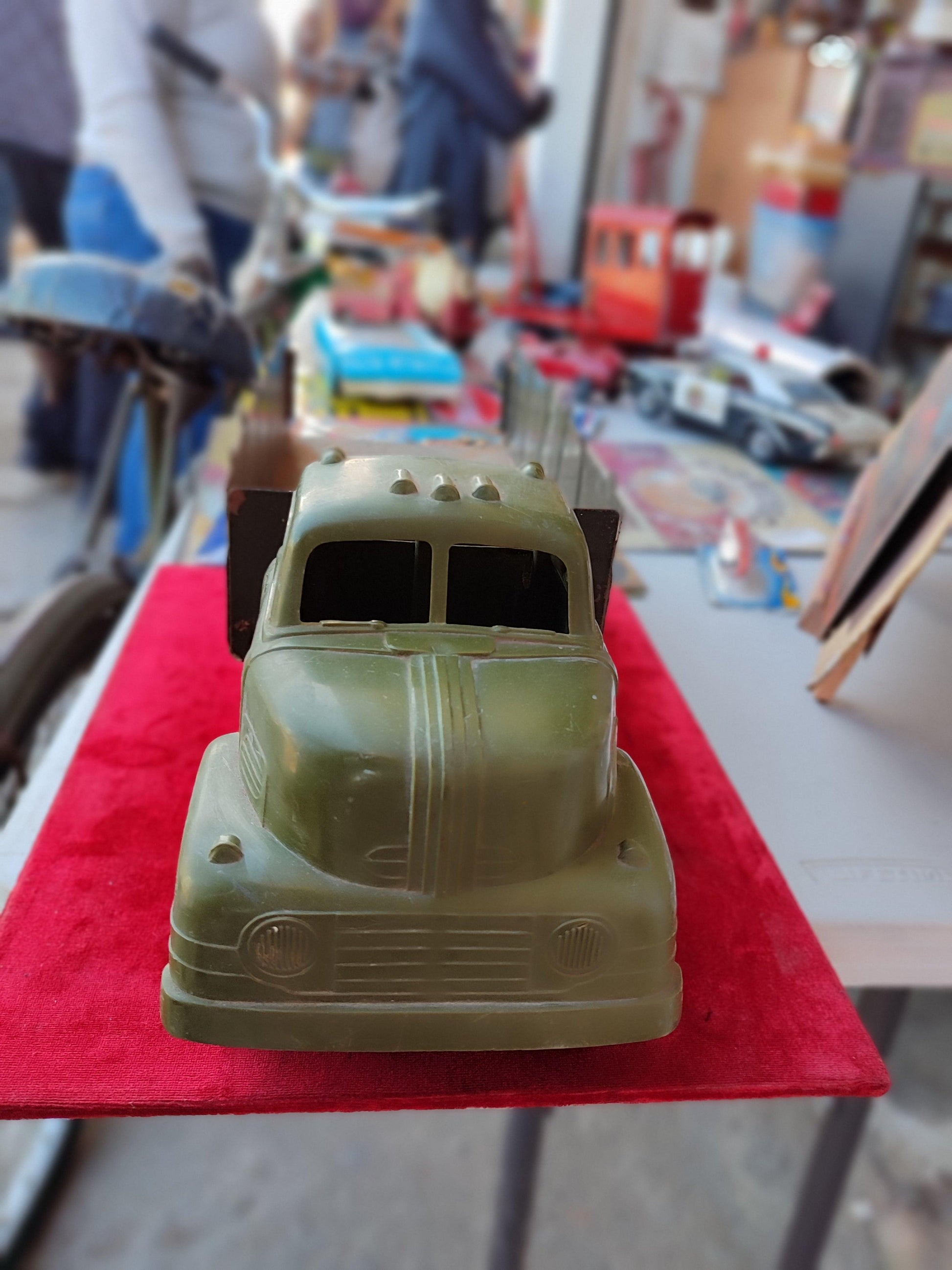 Vintage Marx US Army Truck - Antiques Bazaar Ensenada