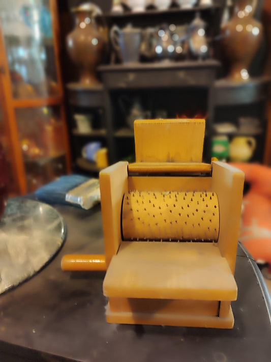 Vintage Cantoni Italian Parmesan Cheese Grater - Antiques Bazaar Ensenada
