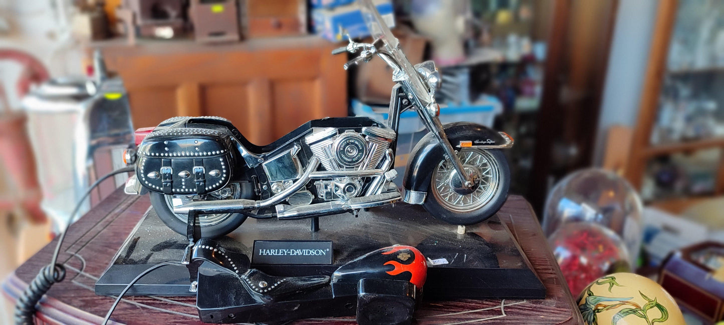 teléfono Harley Davidson Kash 'n Gold de Telemania - Antiques Bazaar Ensenada