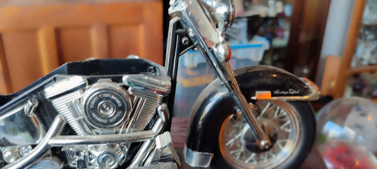 teléfono Harley Davidson Kash 'n Gold de Telemania - Antiques Bazaar Ensenada