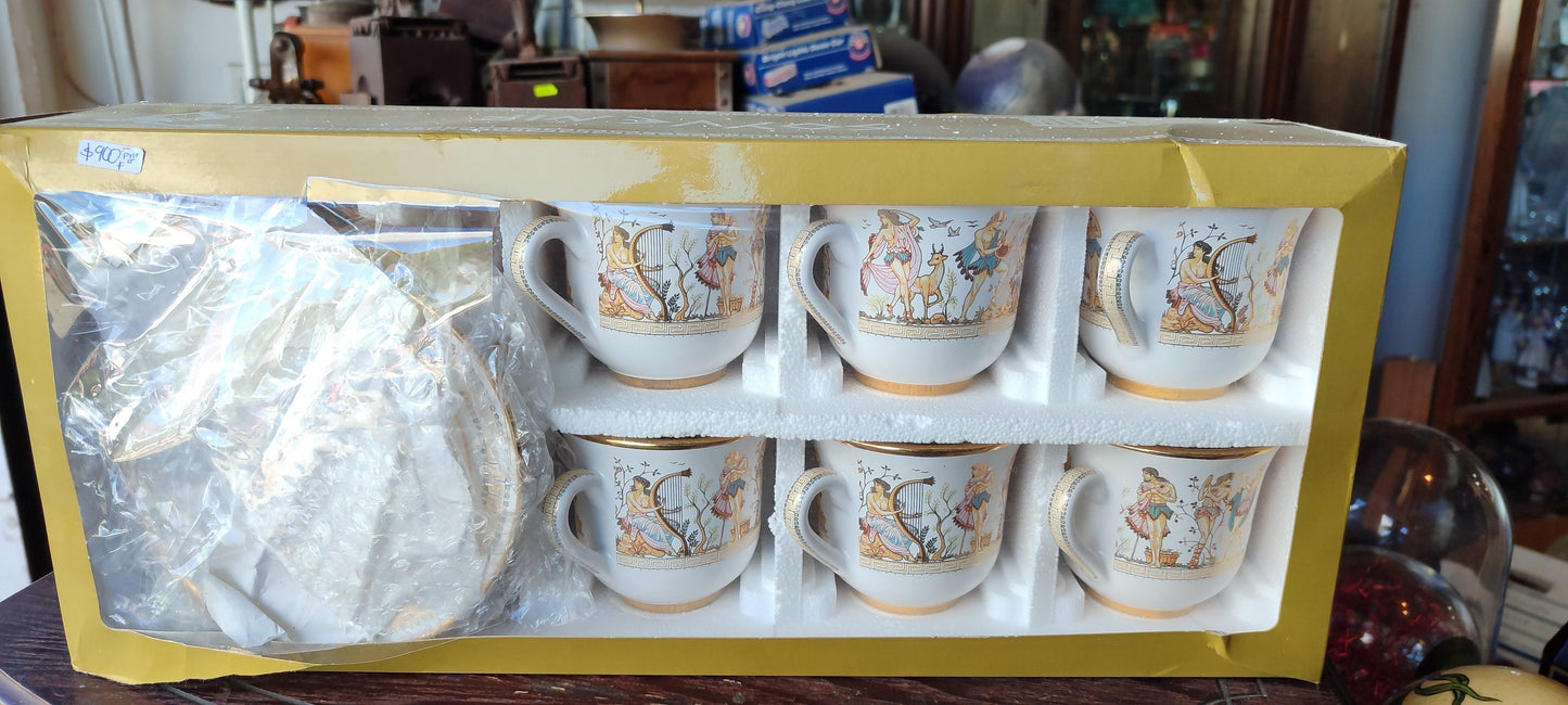 tazas de porcelana con temática griega - Antiques Bazaar Ensenada