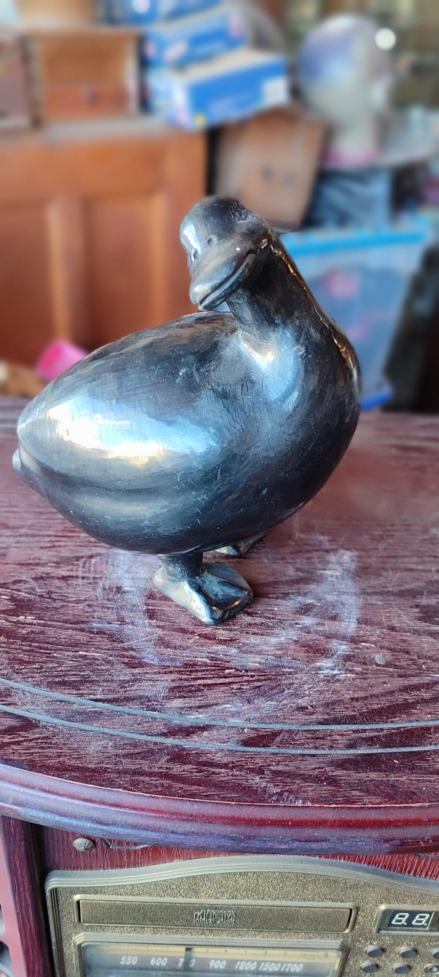 pato de barro negro - Antiques Bazaar Ensenada