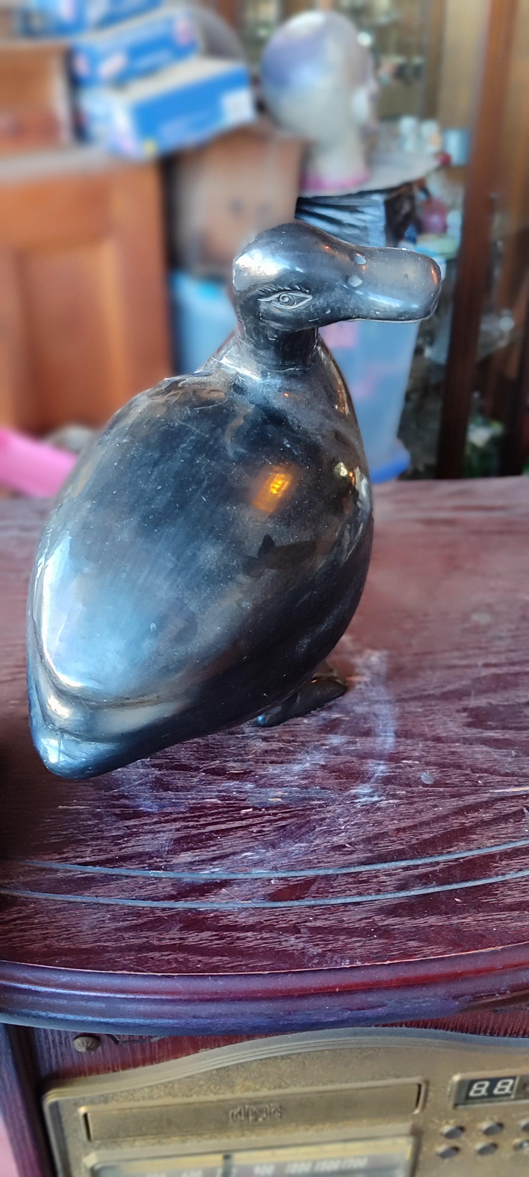 pato de barro negro - Antiques Bazaar Ensenada