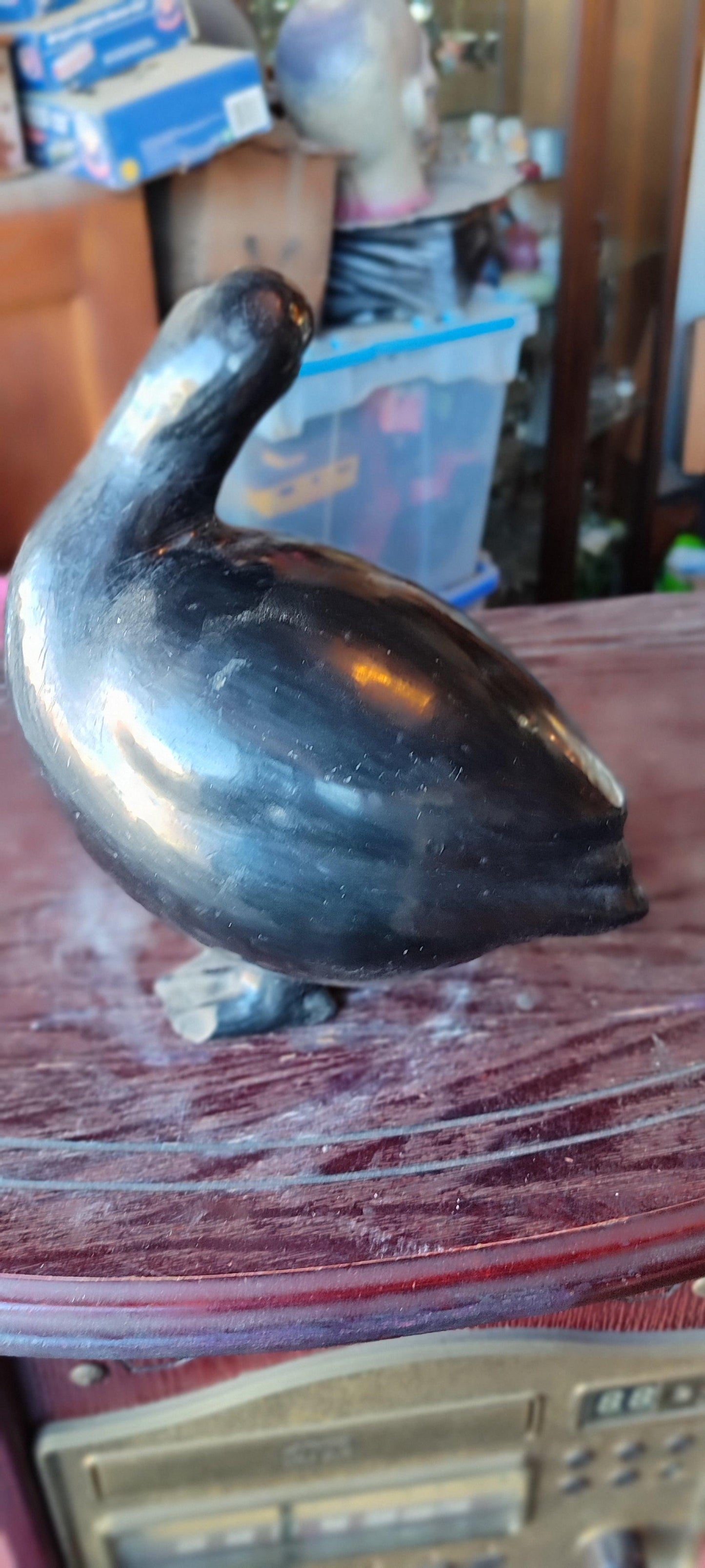 pato de barro negro - Antiques Bazaar Ensenada
