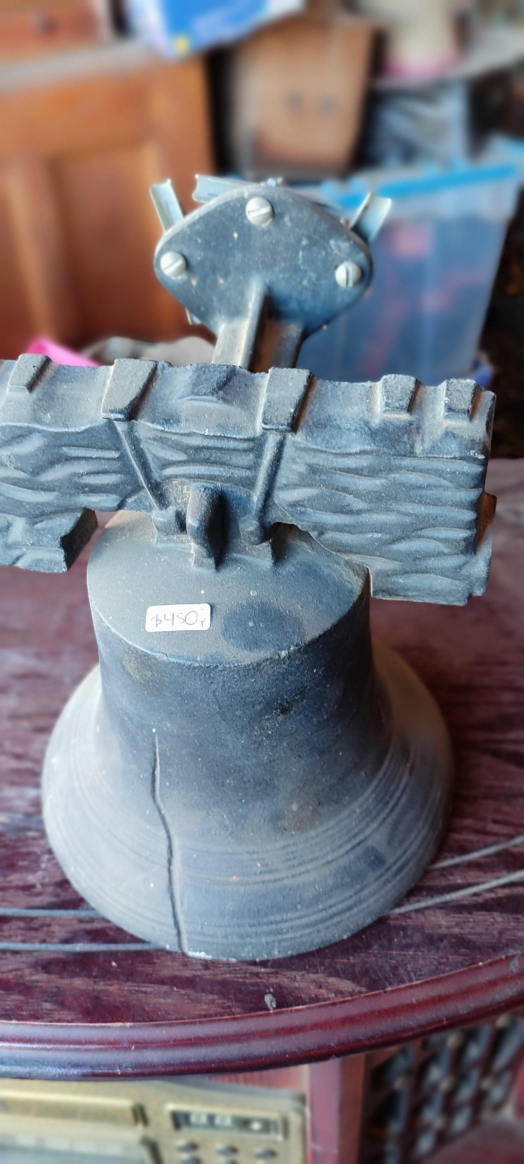 campana de hierro fundido - Antiques Bazaar Ensenada