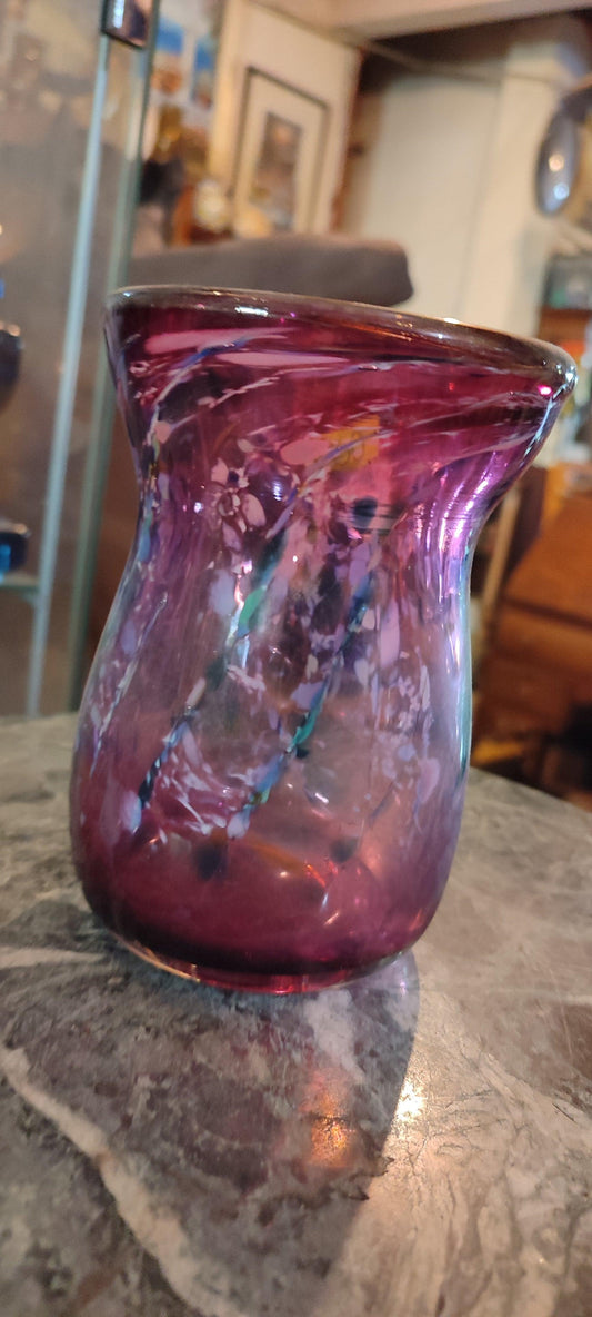 Florero de Vidrio Soplado con Boca Retorcida - Antiques Bazaar Ensenada