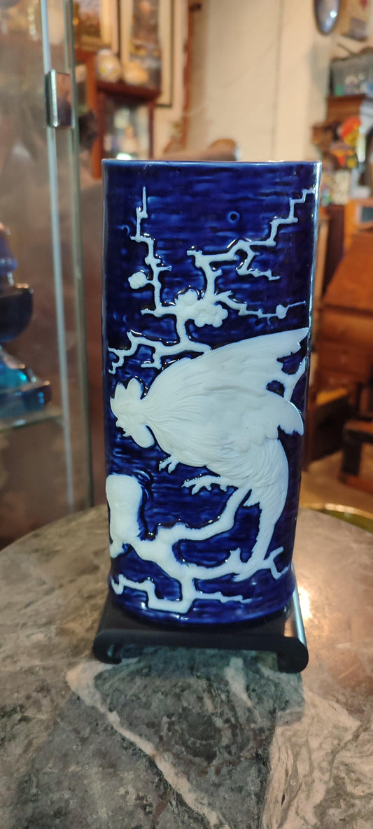 Florero de Cerámica Azul de Estilo Chino - Antiques Bazaar Ensenada