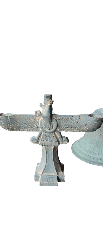 escultura del Faravahar - Antiques Bazaar Ensenada