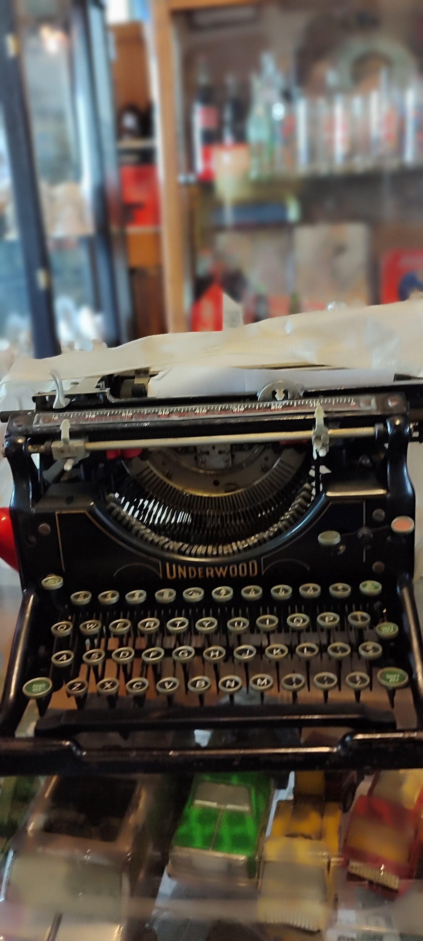 antigua máquina de escribir Underwood Modelo #12 - Antiques Bazaar Ensenada