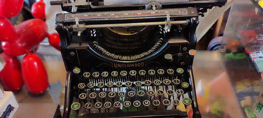 antigua máquina de escribir Underwood Modelo #12