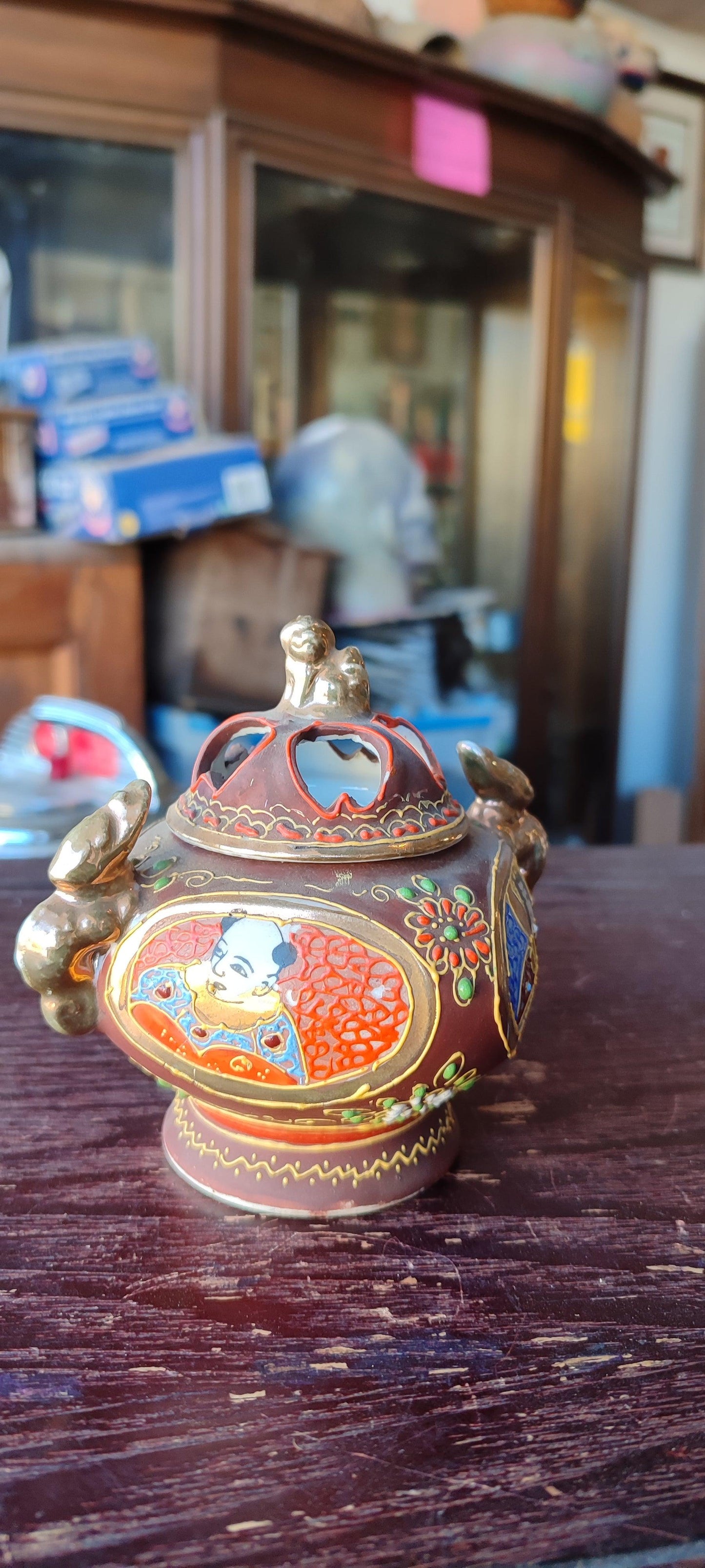 incensario vintage de Satsuma Moriage - Antiques Bazaar Ensenada