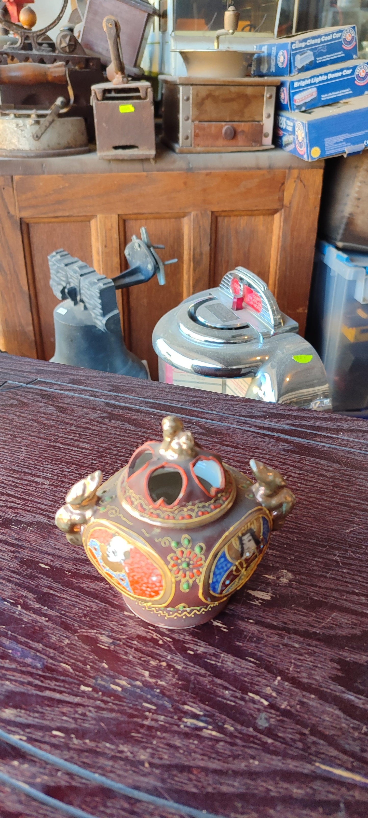 incensario vintage de Satsuma Moriage - Antiques Bazaar Ensenada