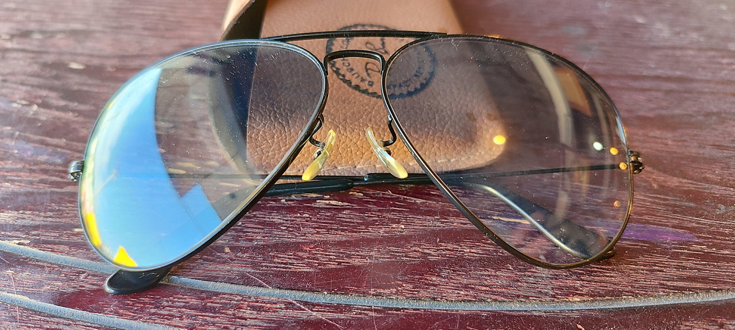 gafas de sol Ray-Ban Aviator en un tono púrpura cromado - Antiques Bazaar Ensenada