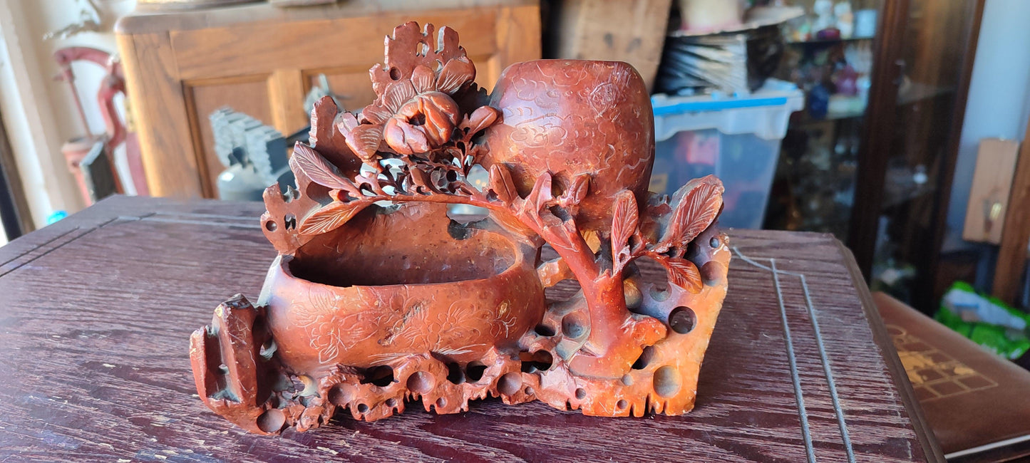 escultura tallada en piedra de jabón - Antiques Bazaar Ensenada
