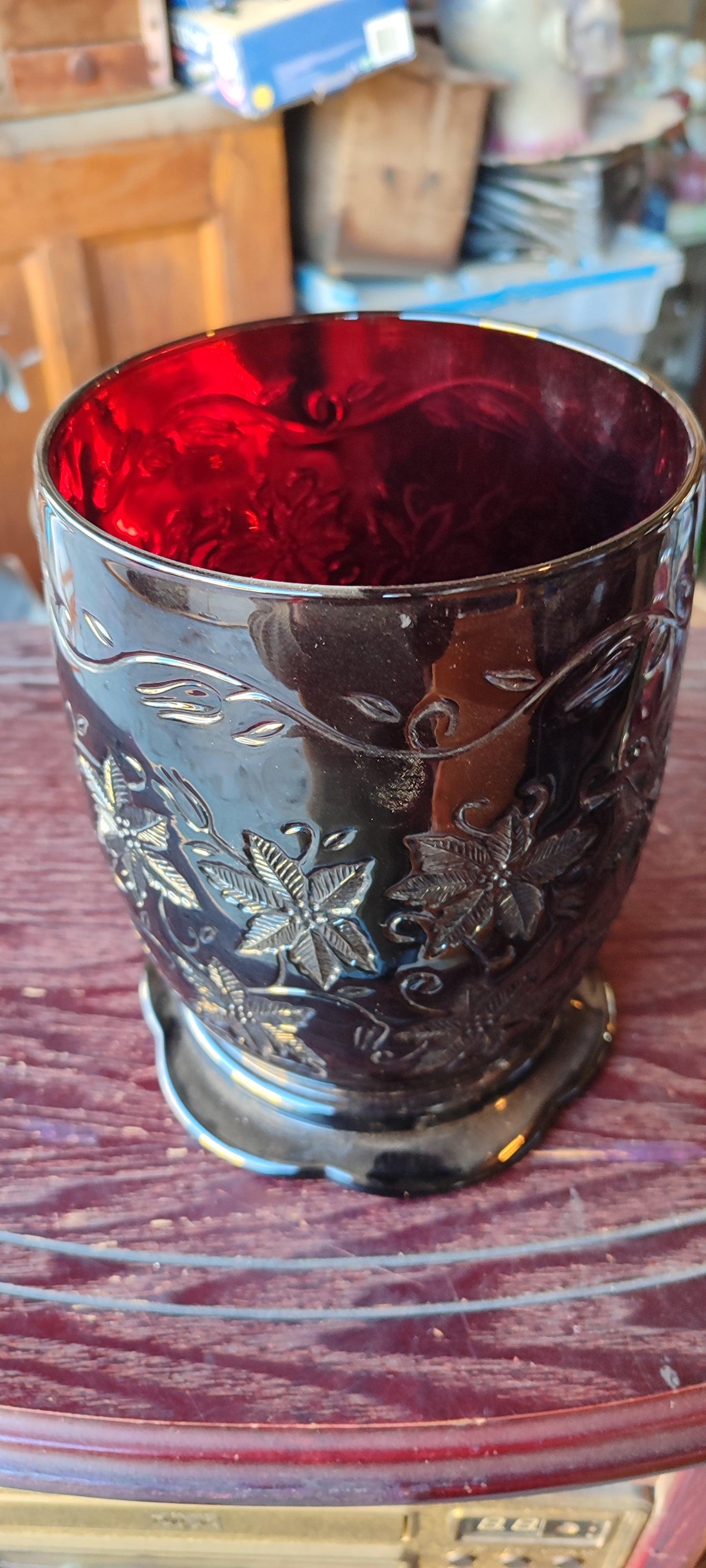 Vaso de Vidrio Rubi Rojo - Antiques Bazaar Ensenada