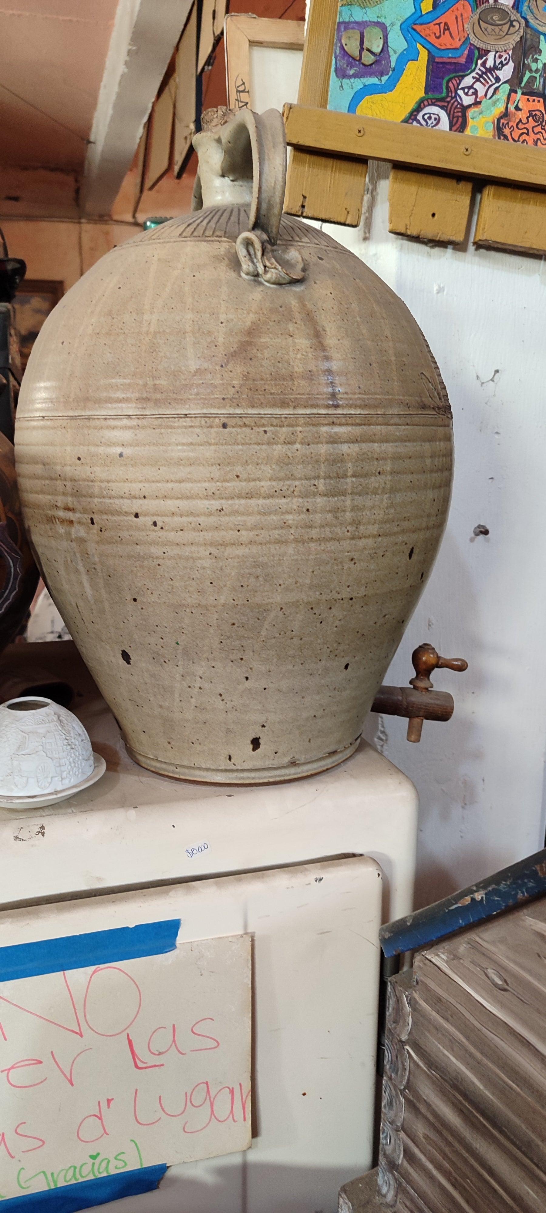 El Cántaro Grande Rustiluz - Antiques Bazaar Ensenada