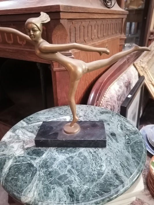 Escultultura de bailarin de Escritorio - Antiques Bazaar Ensenada