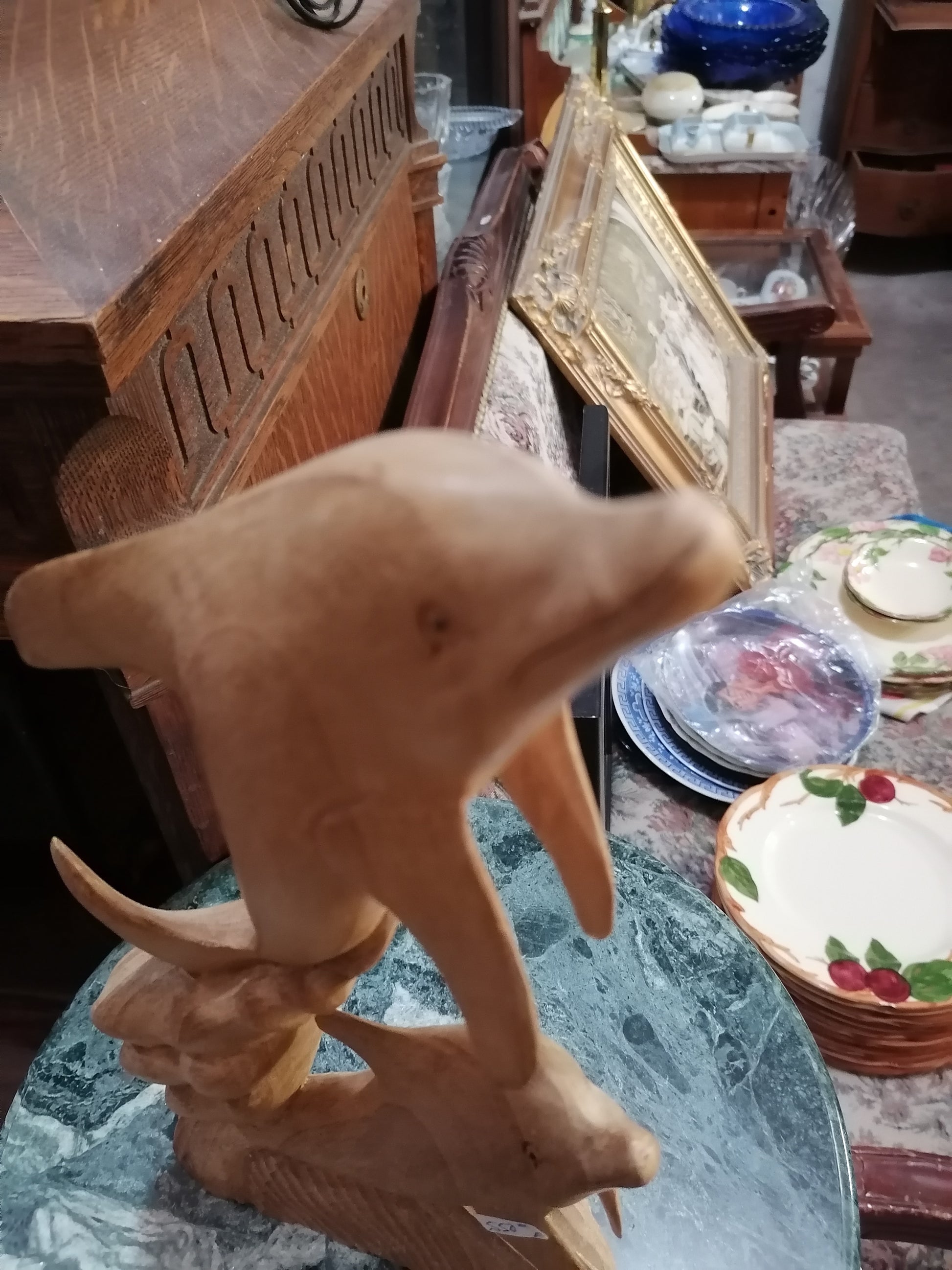 Escultura de Delfin de madera - Antiques Bazaar Ensenada