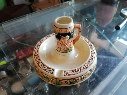 Cenizero con forma de beerstein - Antiques Bazaar Ensenada