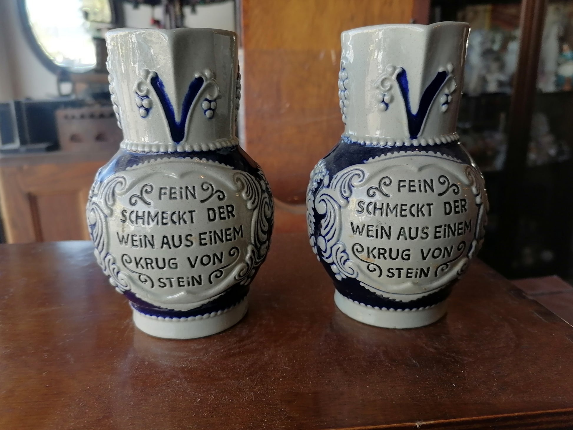 Jarra de vino alemana vintage - Antiques Bazaar Ensenada