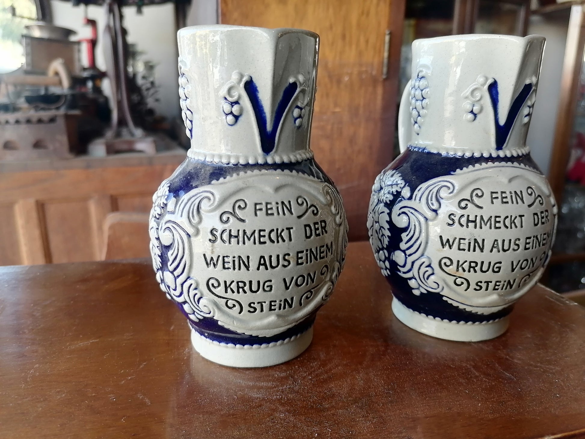 Jarra de vino alemana vintage - Antiques Bazaar Ensenada