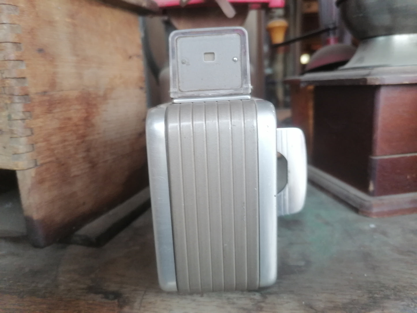 8mm Movie Camera *13mm, f/2.7 Lens* Vintage - Kodak Brownie II - Antiques Bazaar Ensenada