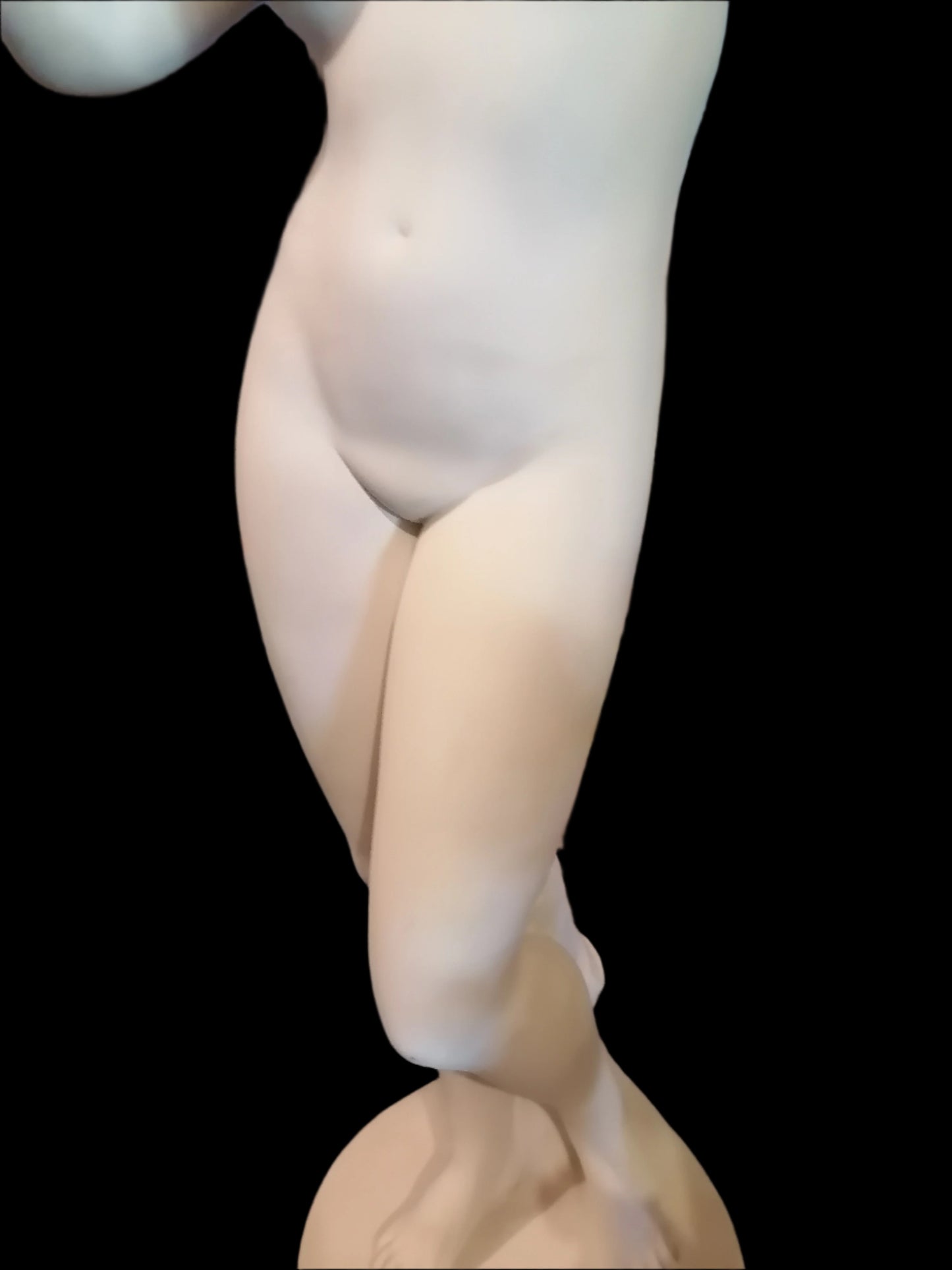 Venus de Mármol de Alabastro (115 cm de altura) - Antiques Bazaar Ensenada