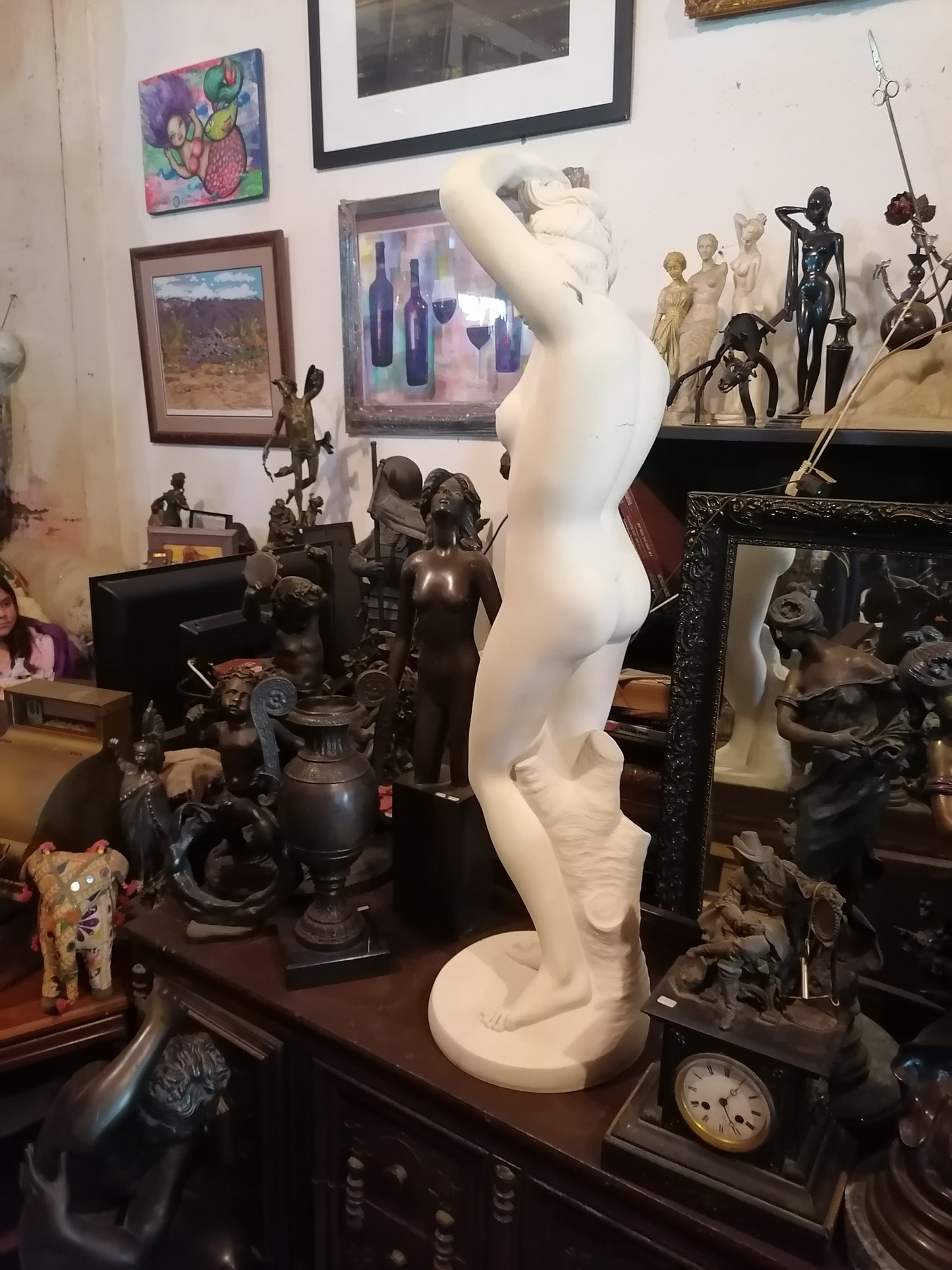 Venus de Mármol de Alabastro (115 cm de altura) - Antiques Bazaar Ensenada