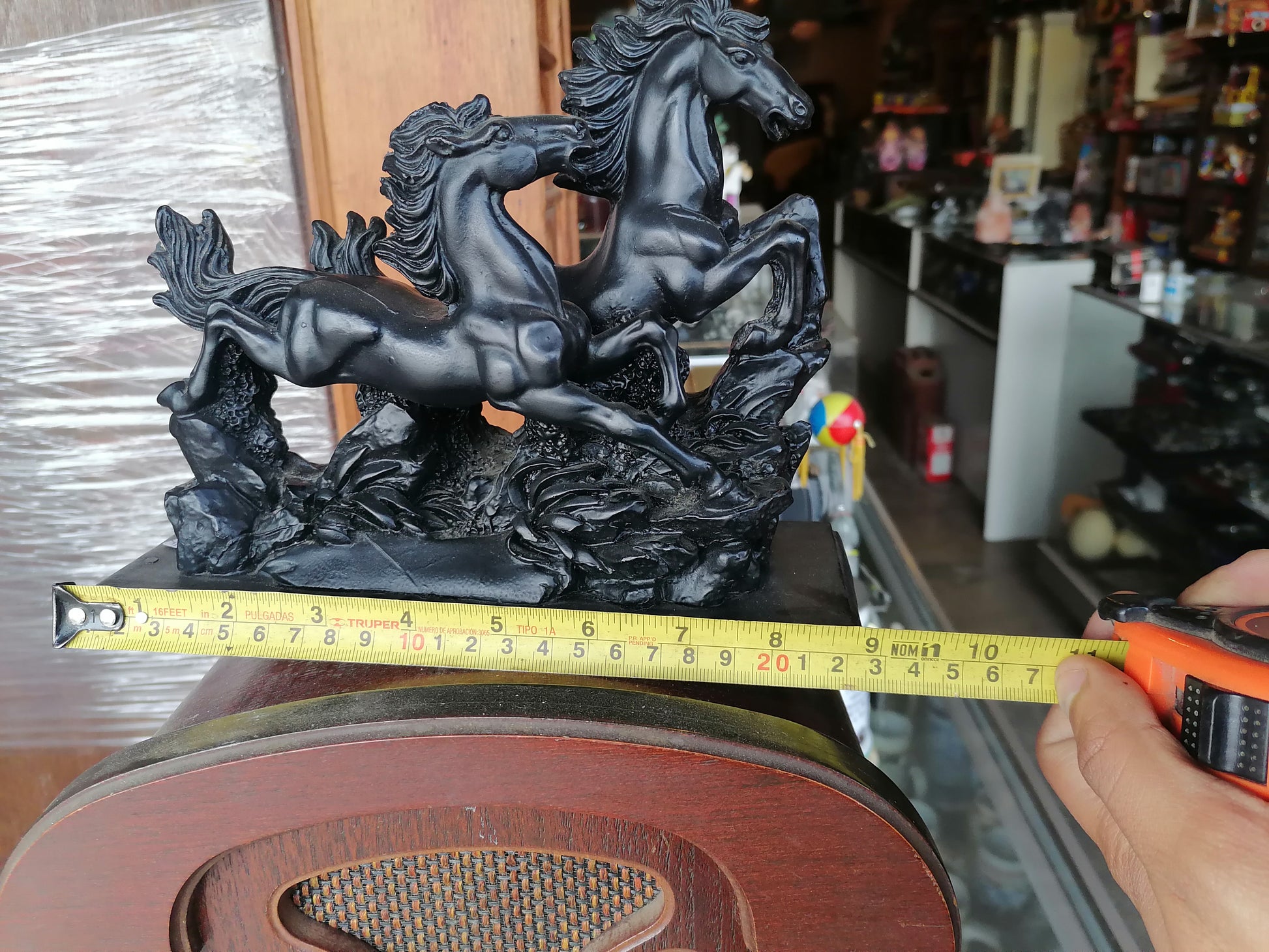 Escultura de Caballos Salvajes Galopando - Antiques Bazaar Ensenada