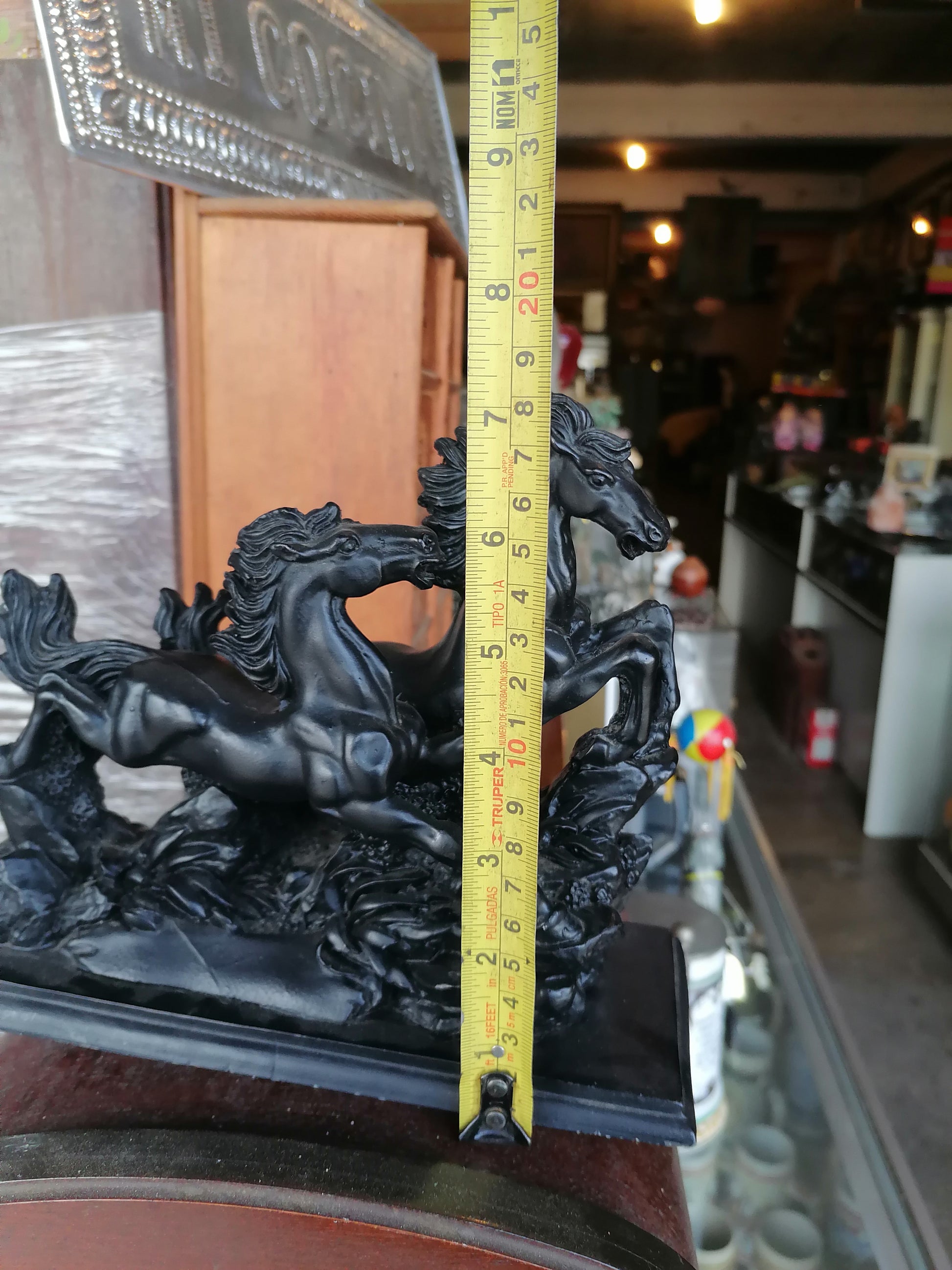 Escultura de Caballos Salvajes Galopando - Antiques Bazaar Ensenada