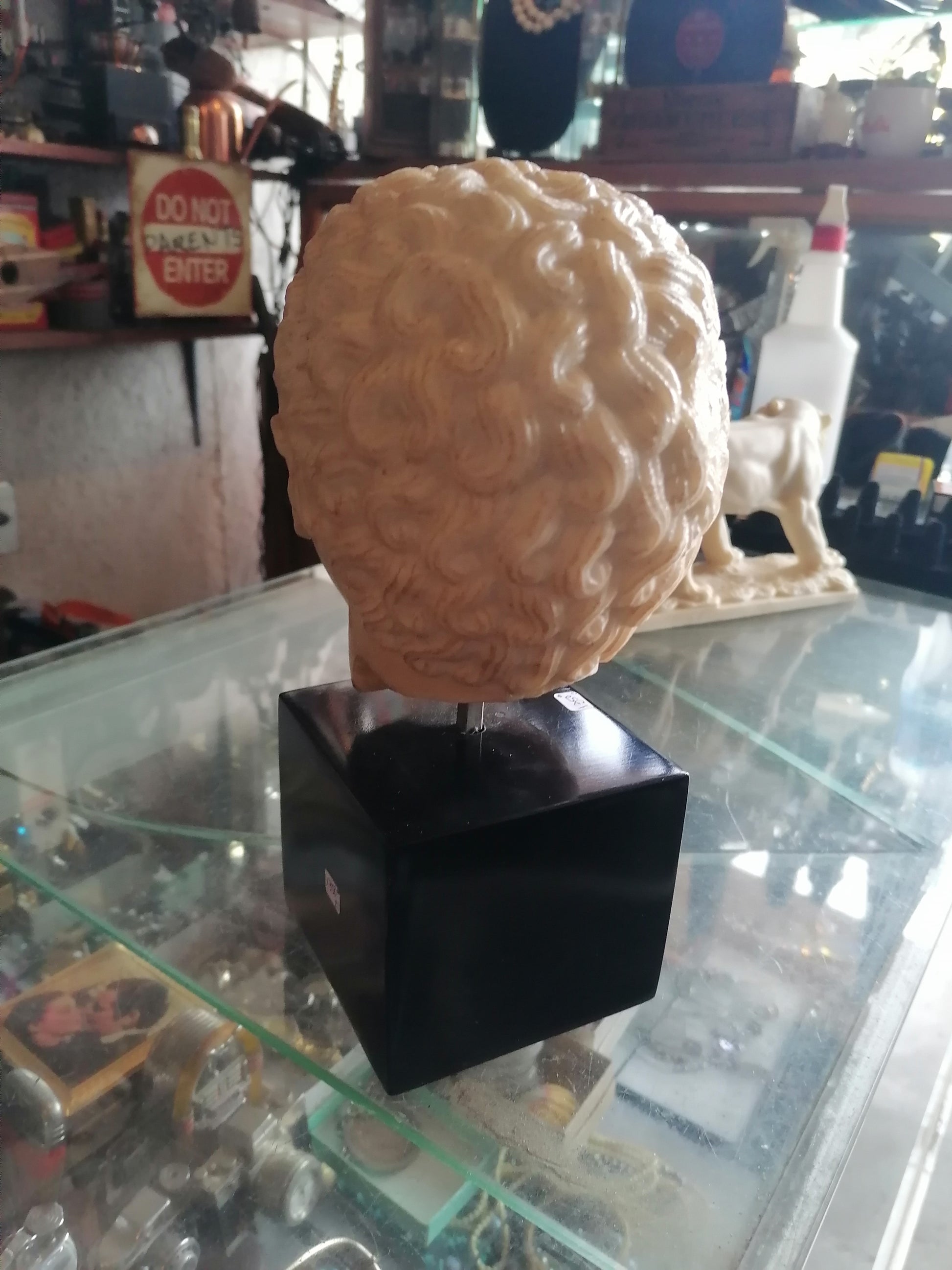 Escultura de Cabeza De Marmol Estilo Romano - Antiques Bazaar Ensenada