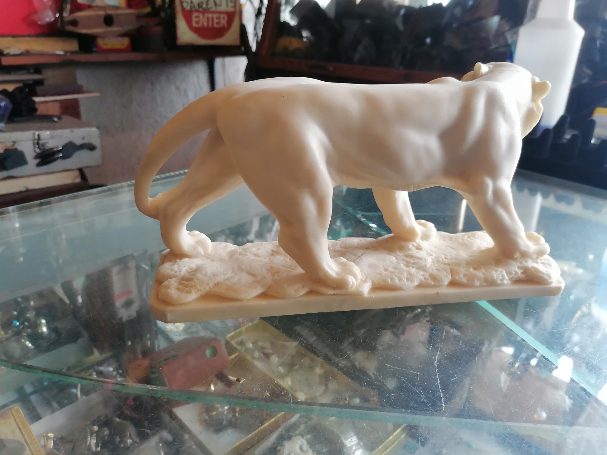 Escultura de Tigre de Escritorio en Alabastro - Antiques Bazaar Ensenada