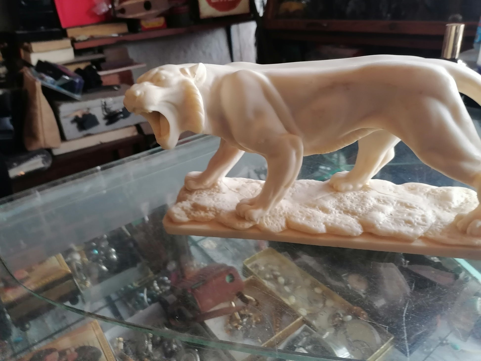 Escultura de Tigre de Escritorio en Alabastro - Antiques Bazaar Ensenada
