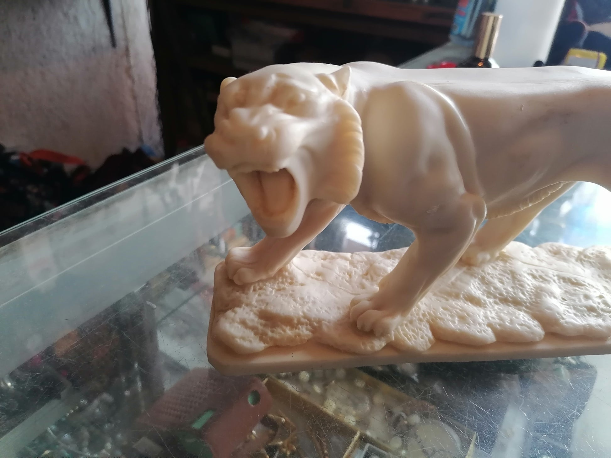 Escultura de Tigre de Escritorio en Alabastro - Antiques Bazaar Ensenada