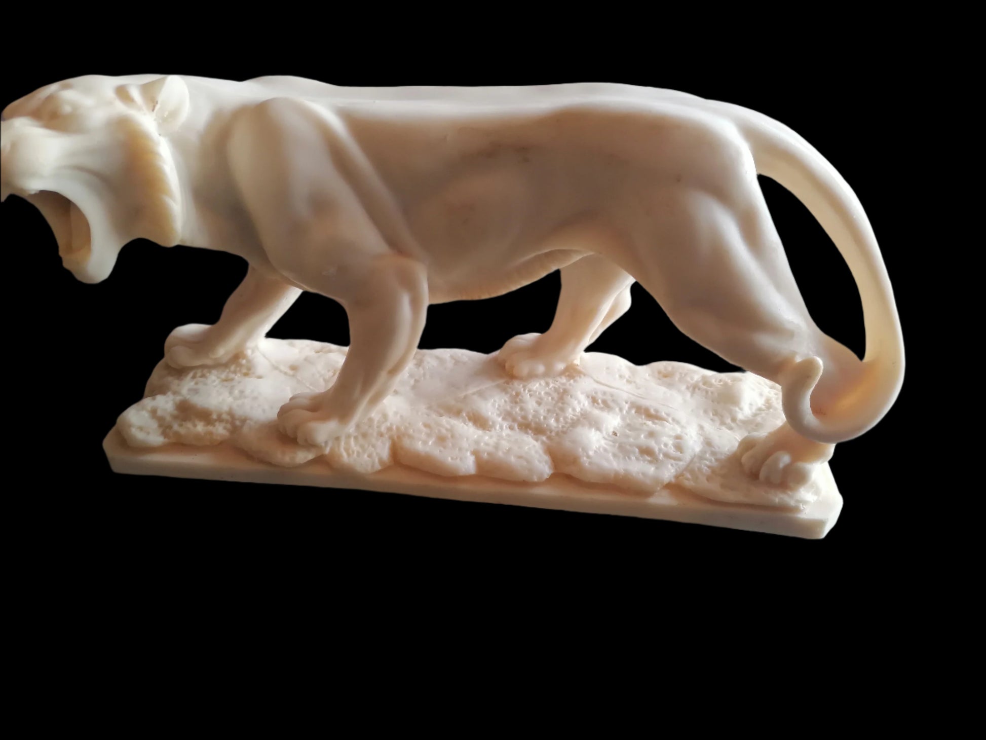 Escultura de Tigre de Escritorio en Alabastro - Antiques Bazaar Ensenada