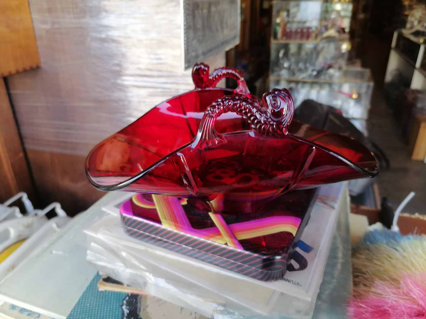 Cesta con Asa Decagon Ruby – Cambridge Glass - Antiques Bazaar Ensenada