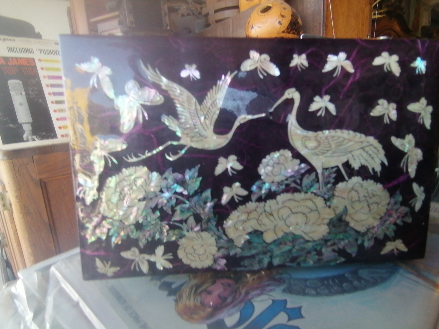 Caja Decorada Con Abulon. - Antiques Bazaar Ensenada