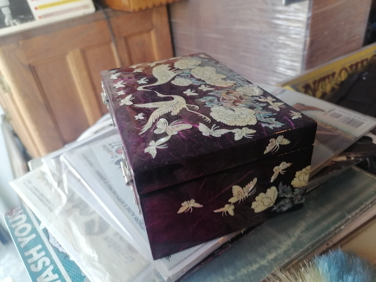 Caja Decorada Con Abulon. - Antiques Bazaar Ensenada