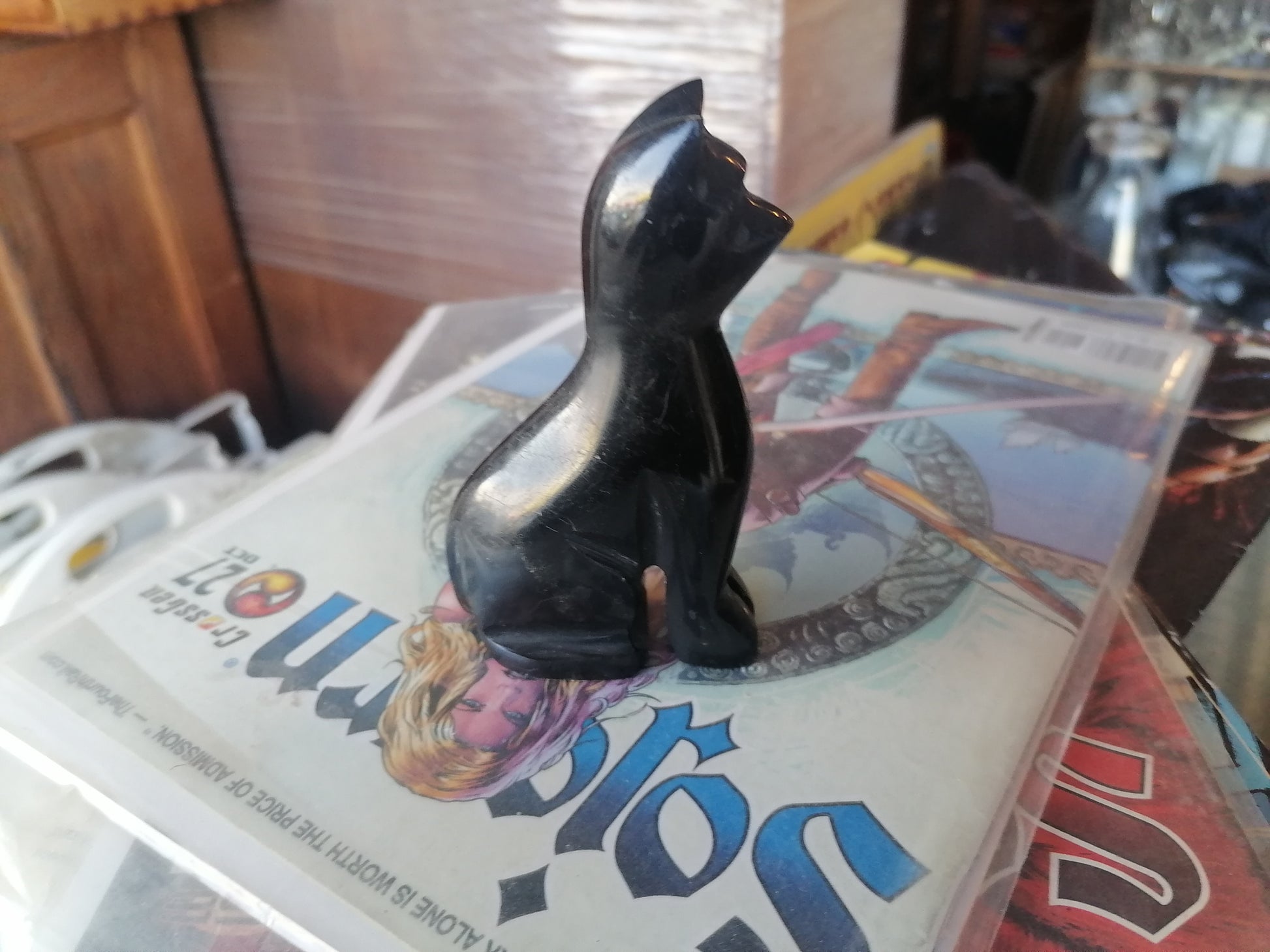Figura de gato hecha a mano de piedra de obsidiana negra y dorada, - Antiques Bazaar Ensenada