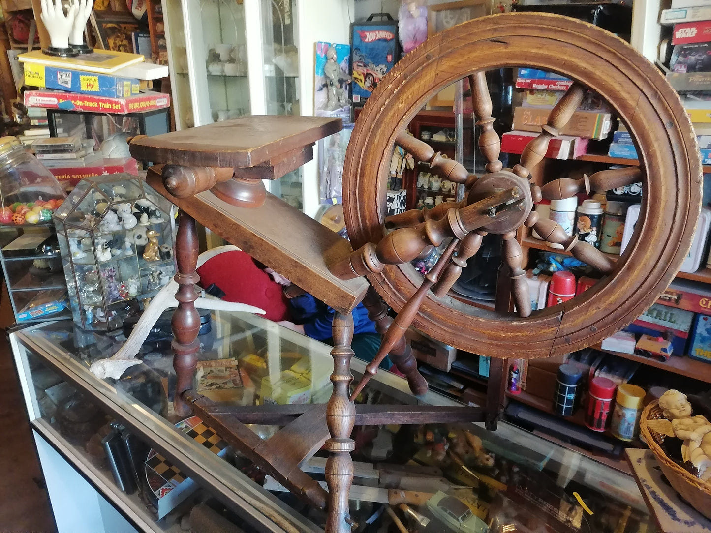 Rueca de hilar antigua de 1869 - Antiques Bazaar Ensenada