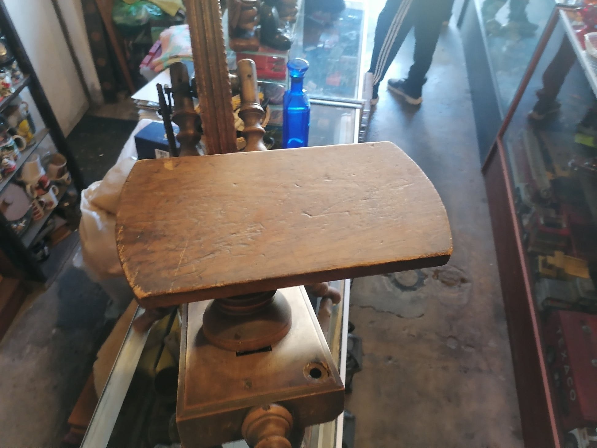 Rueca de hilar antigua de 1869 - Antiques Bazaar Ensenada