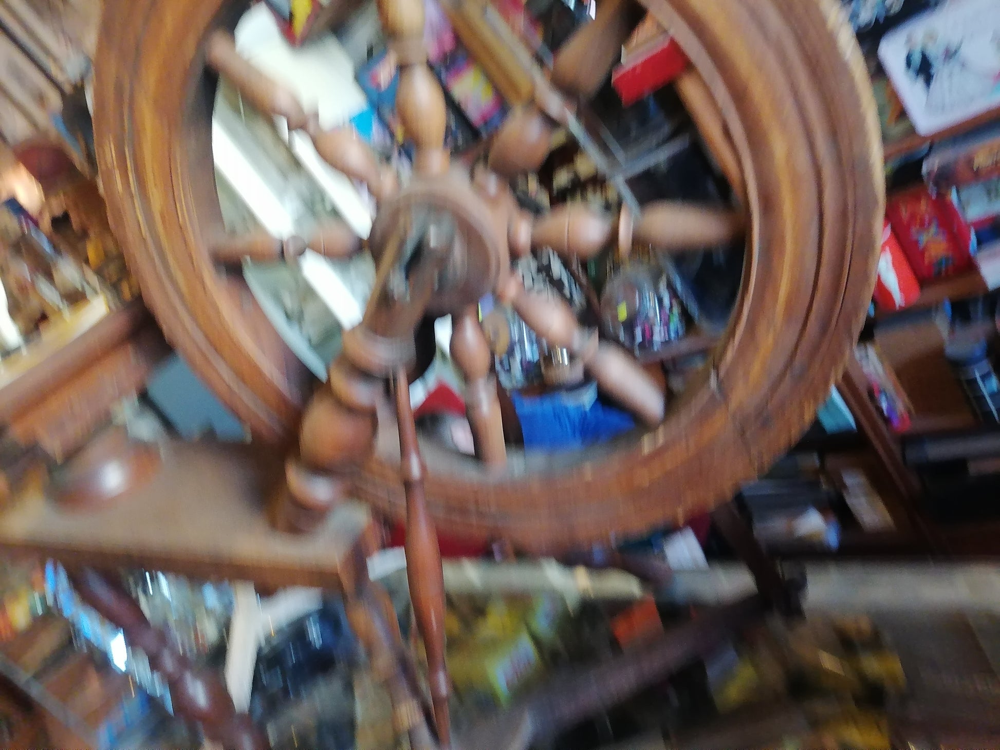 Rueca de hilar antigua de 1869 - Antiques Bazaar Ensenada