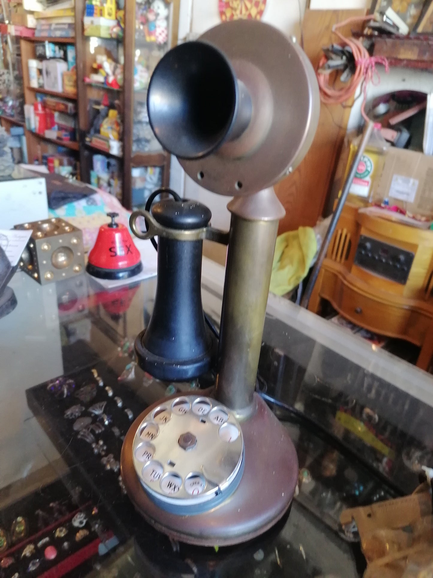Teléfono de candil vintage - Antiques Bazaar Ensenada