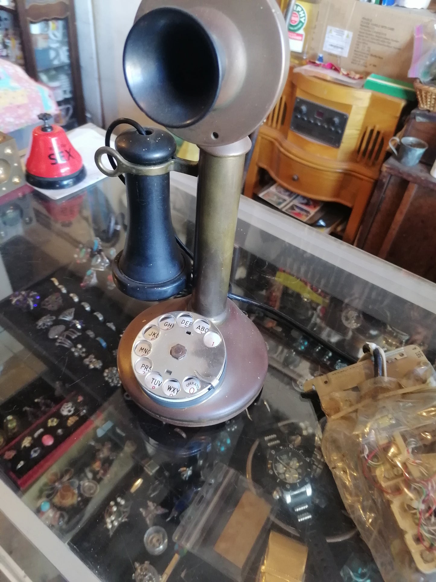 Teléfono de candil vintage - Antiques Bazaar Ensenada