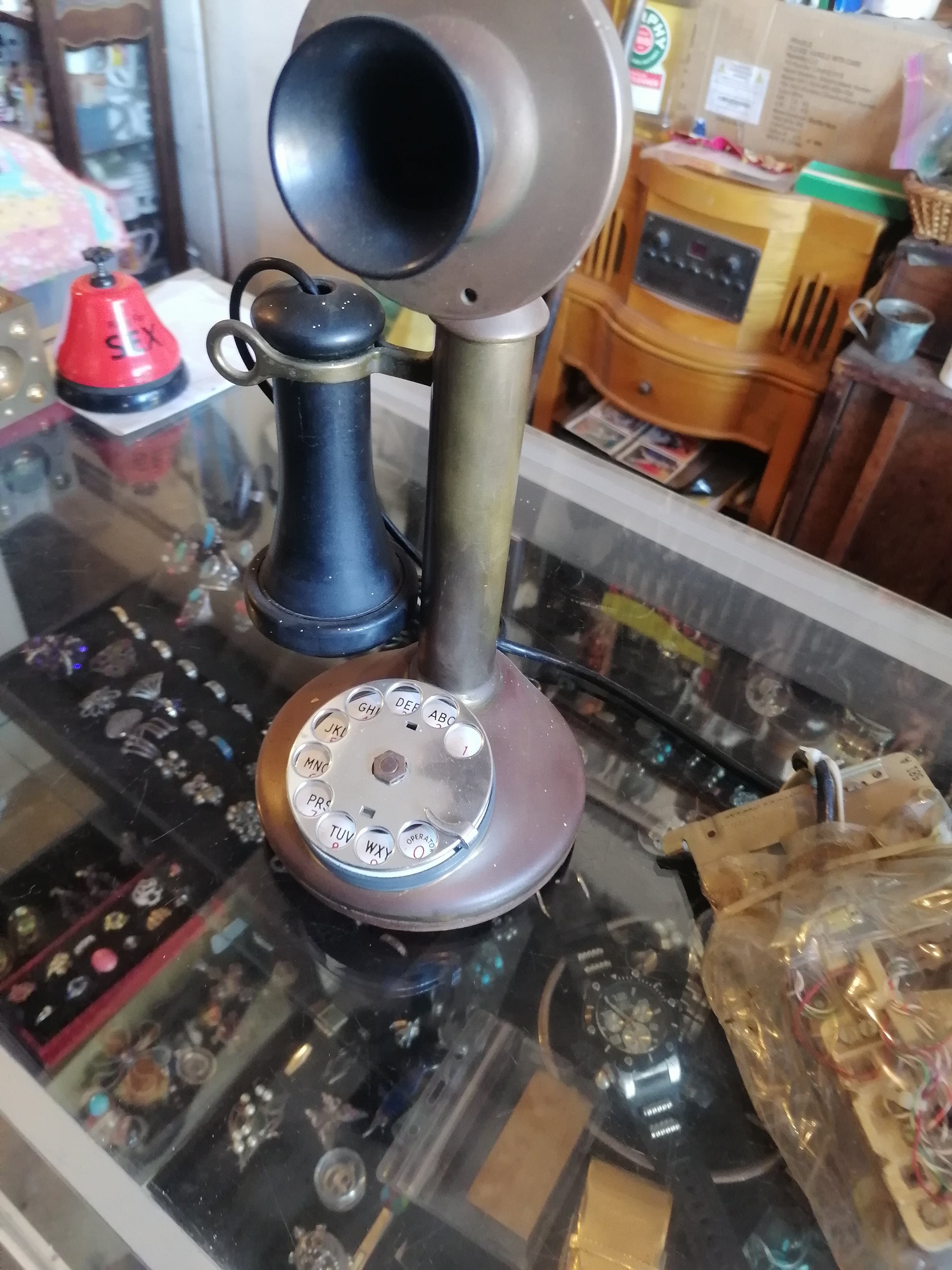 Teléfono de candil vintage - Antiques Bazaar Ensenada