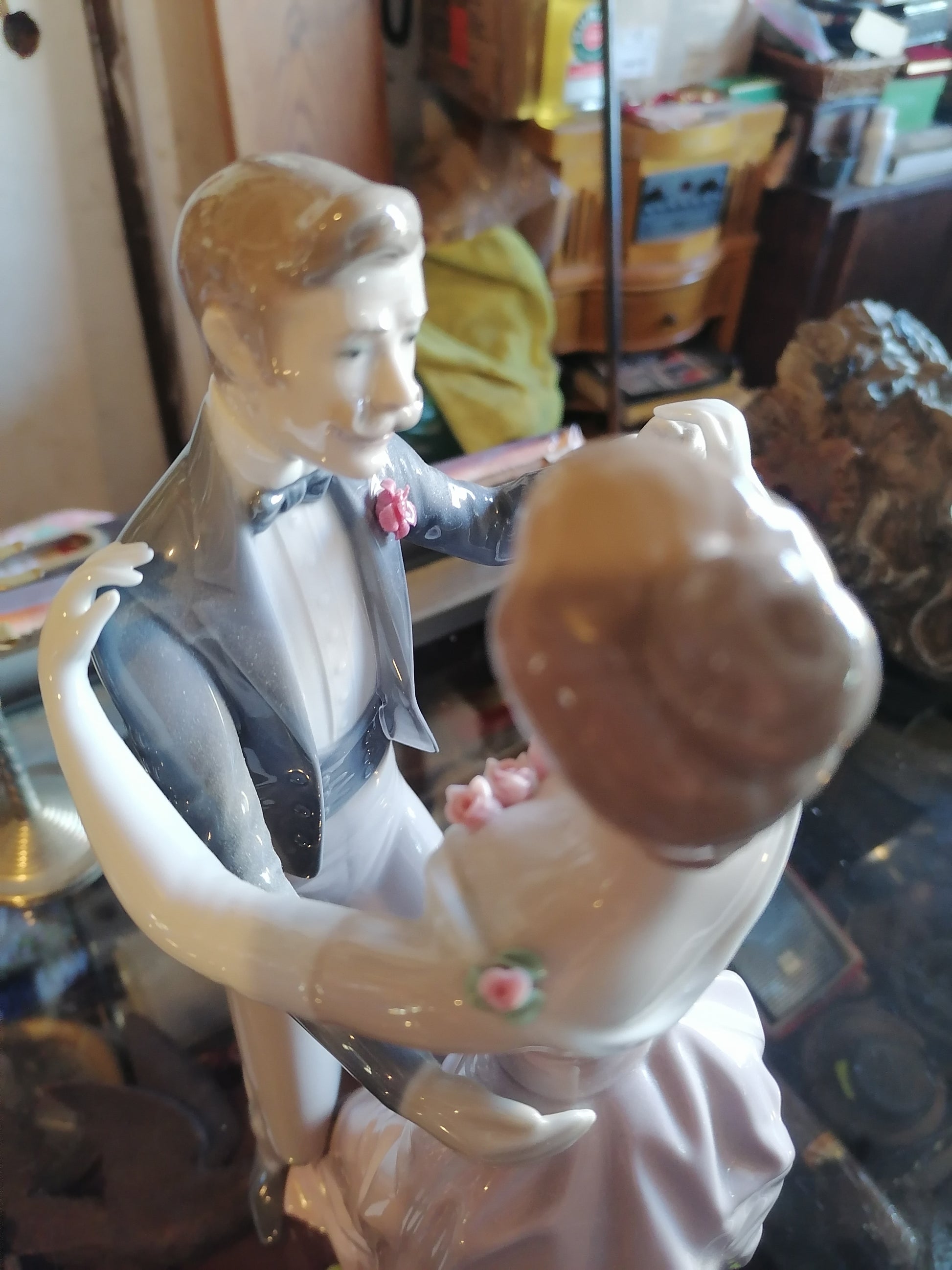 figura Anniversary Waltz (#1372) de Lladro - Antiques Bazaar Ensenada