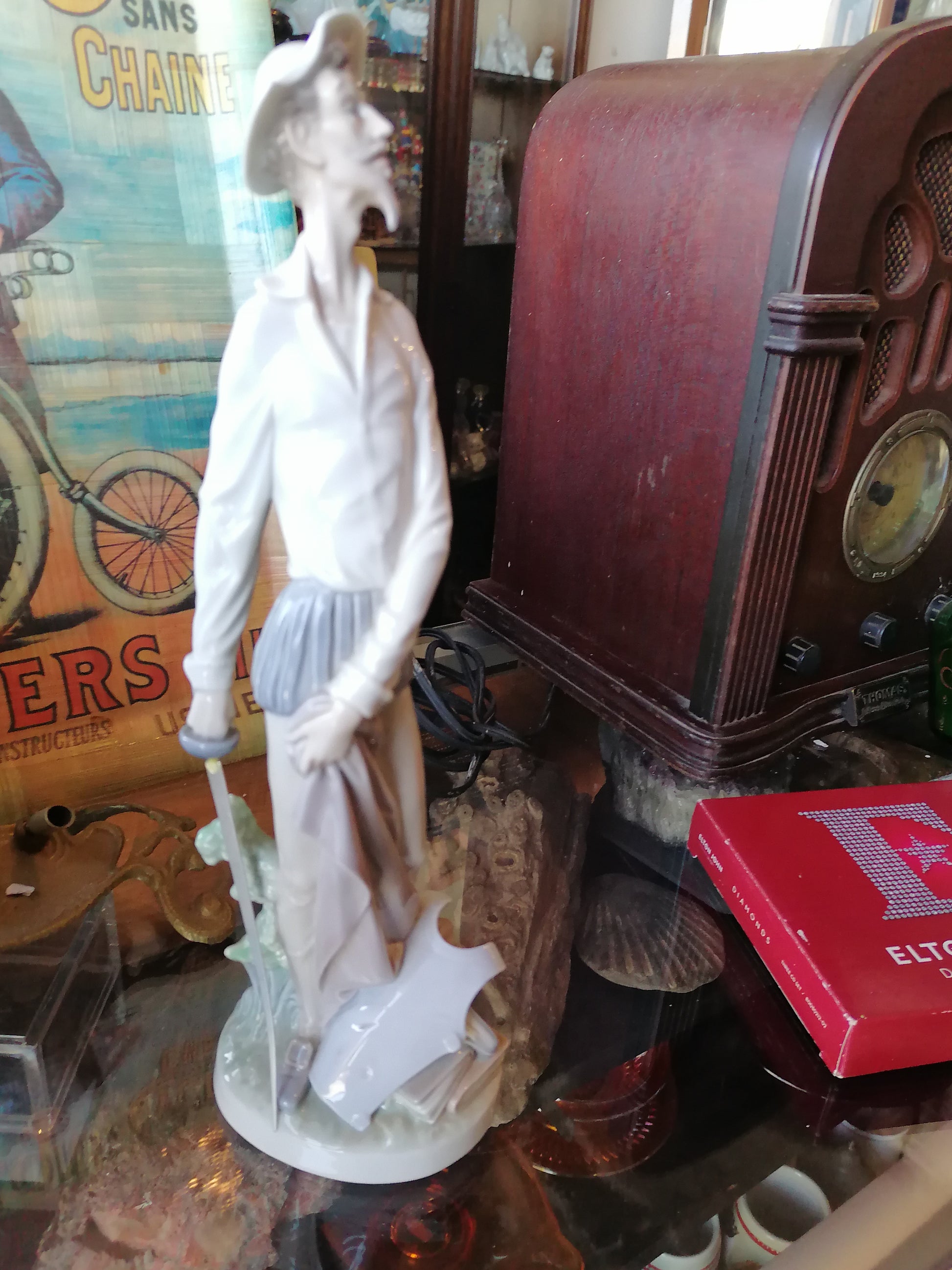 Lladro #4854 – Elegante Figura de Don Quijote (11.75”) - Antiques Bazaar Ensenada