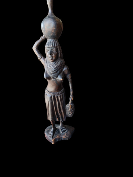 Estatua Africana de Madera | Campesina con Canasto en la Cabeza